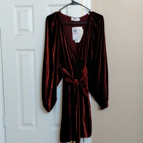 Alc velvet wrap dress - Picture 1 of 7
